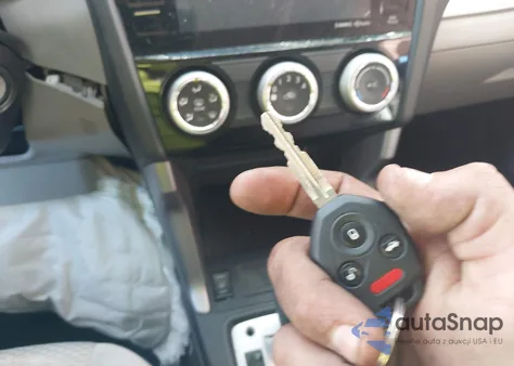 2016 Subaru Forester 2.5I Premium z USA, uszkodzony, nr VIN JF2SJAFC1GH447155